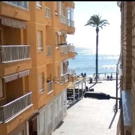 Apartamento Kitsch Centro Playa -beachfront شقة *